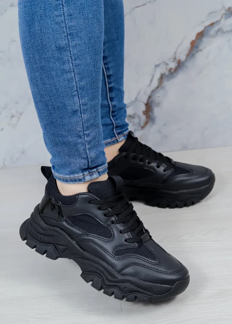 Zapatilla Negro 4