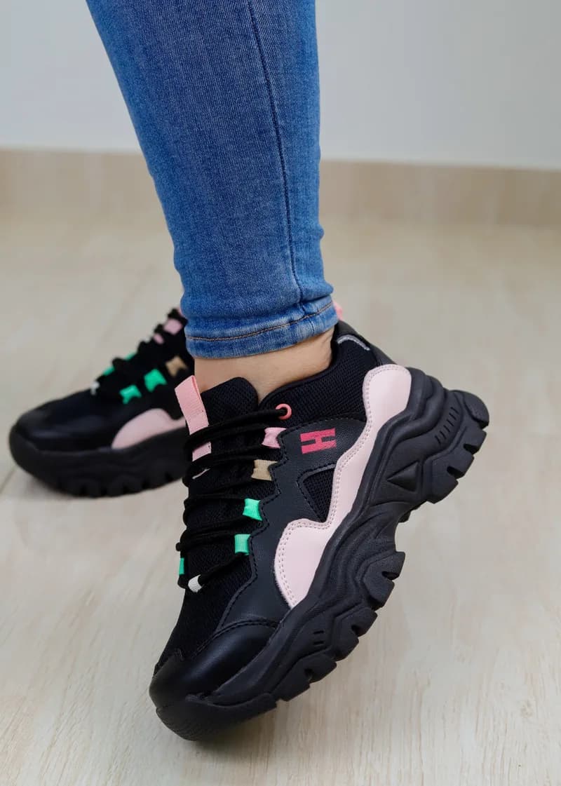Zapatilla Negro x Rosa