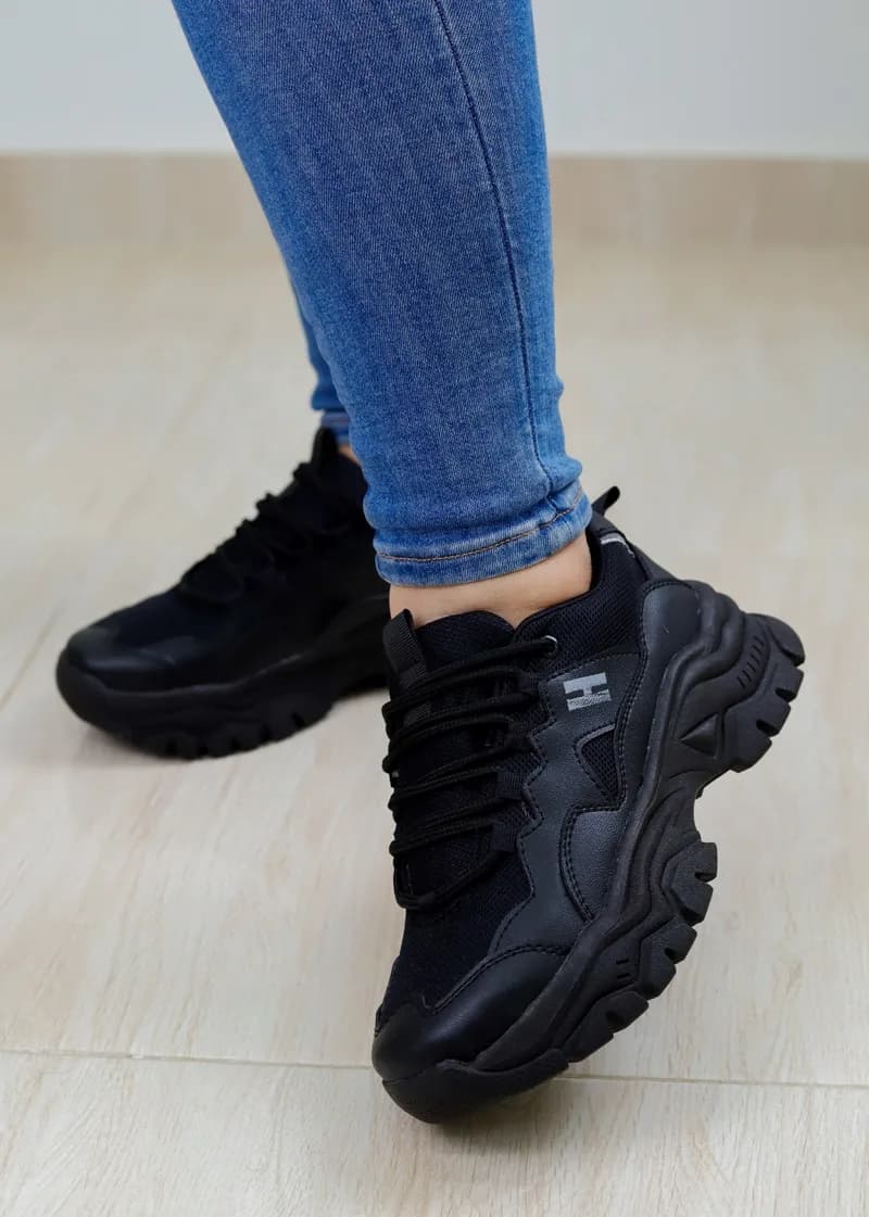 Zapatilla Negro 3